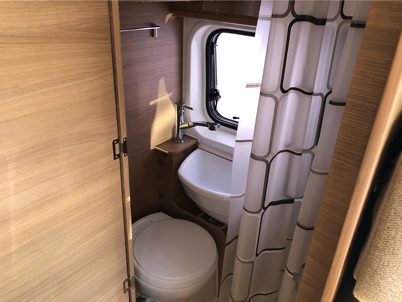 Fiat Ducato 2.0 JTD Roller Team Livingston - fotka 24 z 30