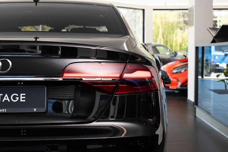 Audi S8 - fotka 28 z 28