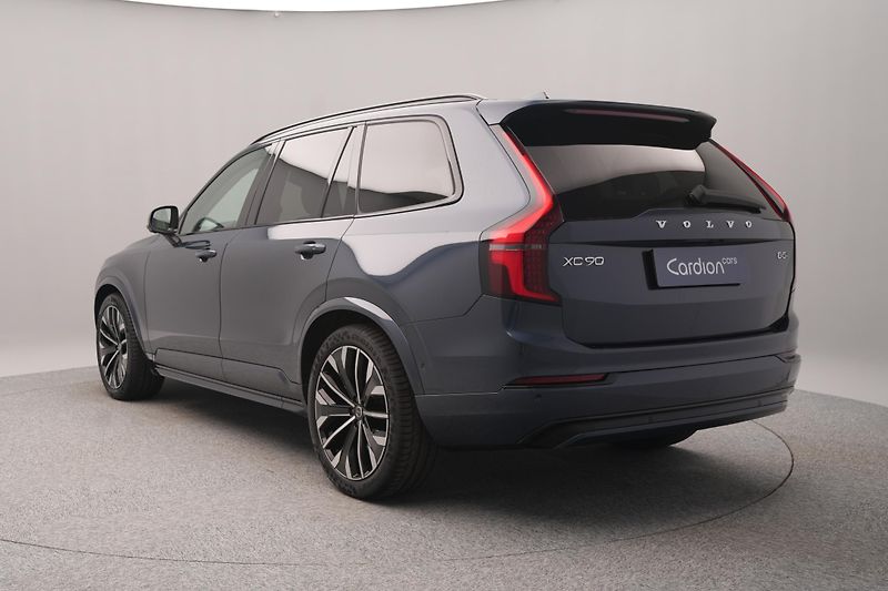 Volvo XC90 (2026) B5 AWD AUT DARK PLUS 7míst - fotka 11 z 25