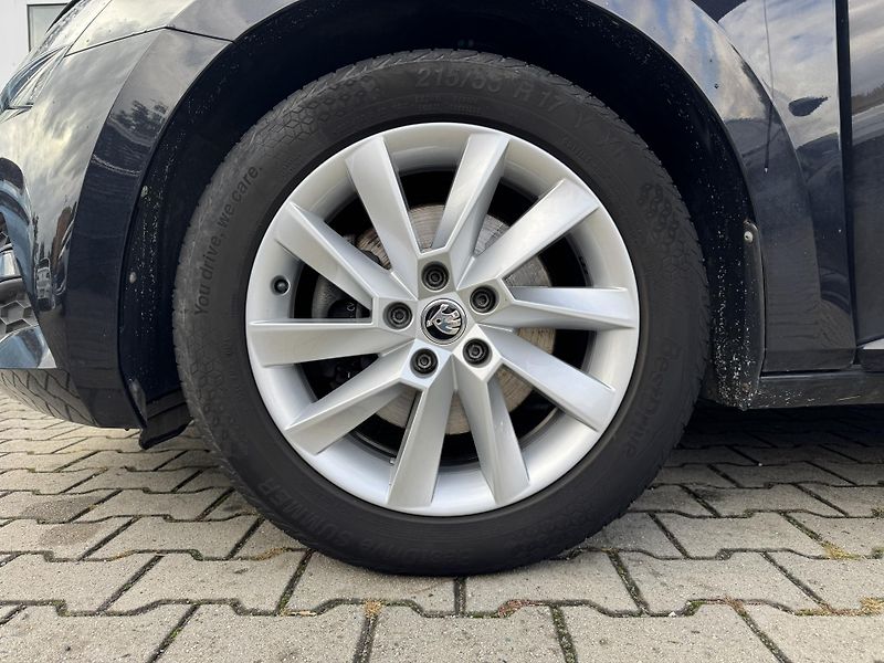 Škoda Superb Ambition - fotka 32 z 33