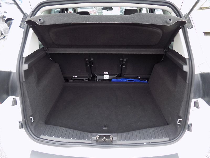 Ford C-MAX 2,0 TDCI 110 KW TITANIUM NAVI - fotka 22 z 39