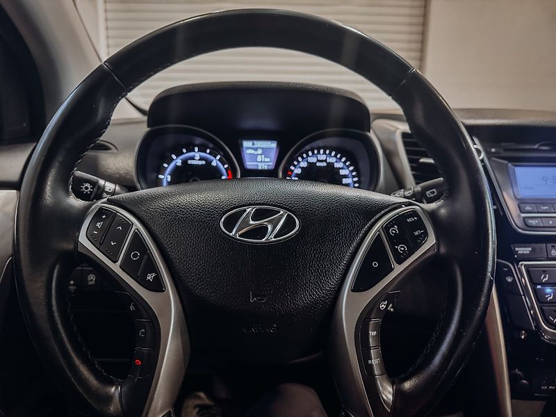 Hyundai i30 1.6CRDi 81kW - fotka 10 z 27