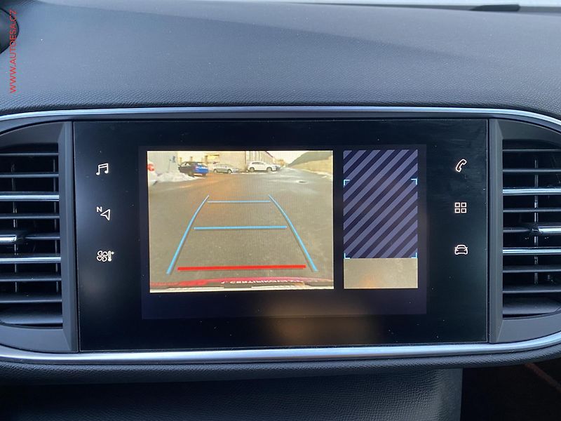 Peugeot 308 (2019) 1.2PT, GT Line - fotka 17 z 18