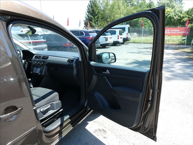 Volkswagen Caddy 1,4 TSi 92kW webasto, serviska - fotka 22 z 44