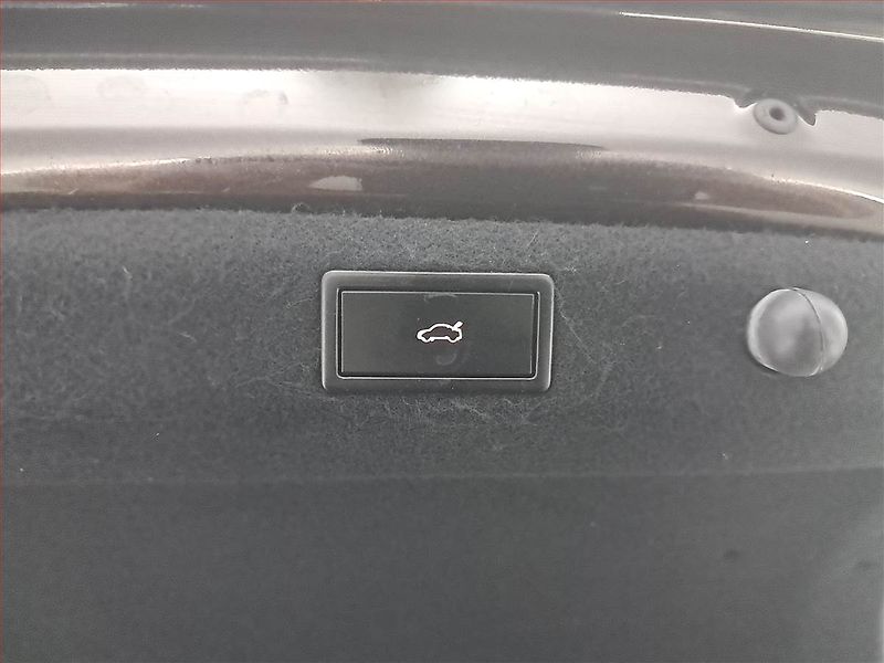 Škoda Superb (2015) Laurin&Klement 2.0 TDI - fotka 16 z 30