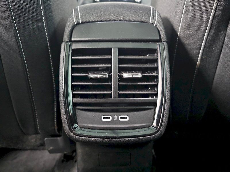 Škoda Kamiq (2025) 1.0TSI 85kW DSG MONTE CARLO TA - fotka 25 z 29