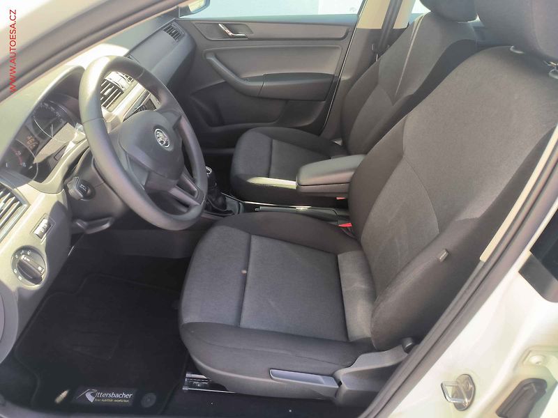 Škoda Rapid (2017) 1.2 TSi, Active - fotka 9 z 16