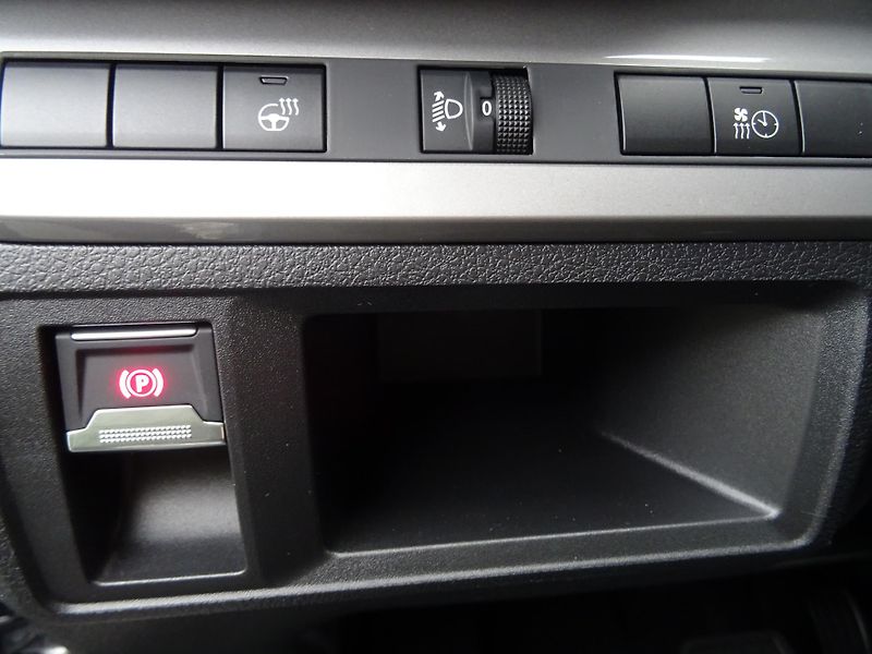 Peugeot Traveller (2026) Allure L3 2.2 BHDi 180k EAT8 - fotka 16 z 44