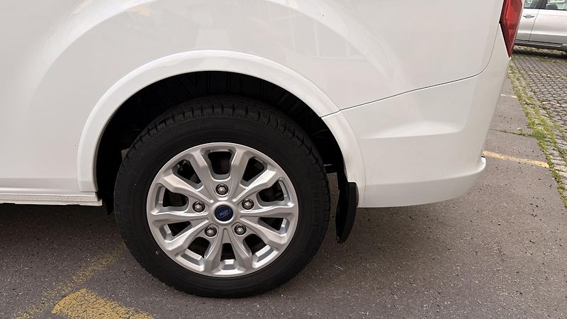 Ford Tourneo Custom (2020) TITANIUM L2 2.0 96kW, odpočet, - fotka 20 z 38