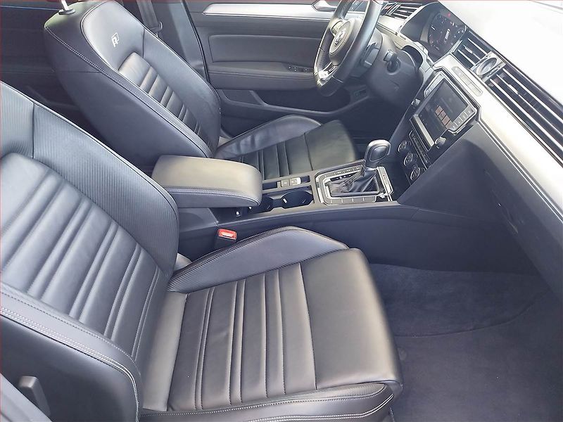 Volkswagen Passat (2016) R-Line 2.0 BiTDI, 4X4 - fotka 9 z 18
