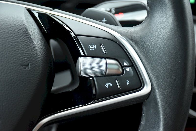 Škoda Kodiaq (2024) Exclusive Selection 2.0 TDI 14 - fotka 33 z 35