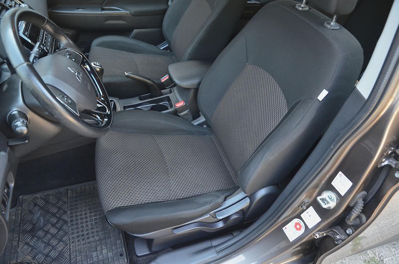 Mitsubishi ASX (2018) 1.6 MIVEC 86kW / ČR / TAŽNÉ - fotka 15 z 30
