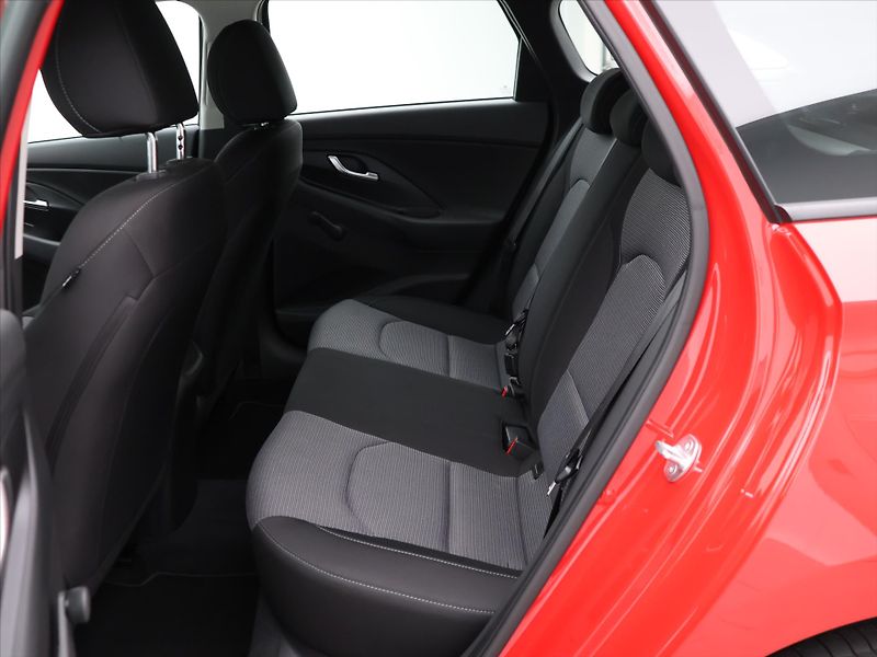 Hyundai i30 1.5 i 70kW Comfort CZ Záruka - fotka 14 z 19