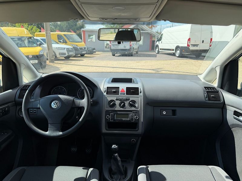 Volkswagen Touran 1.9TDi 77kW*TAŽNÉ* KLIMA - fotka 20 z 24