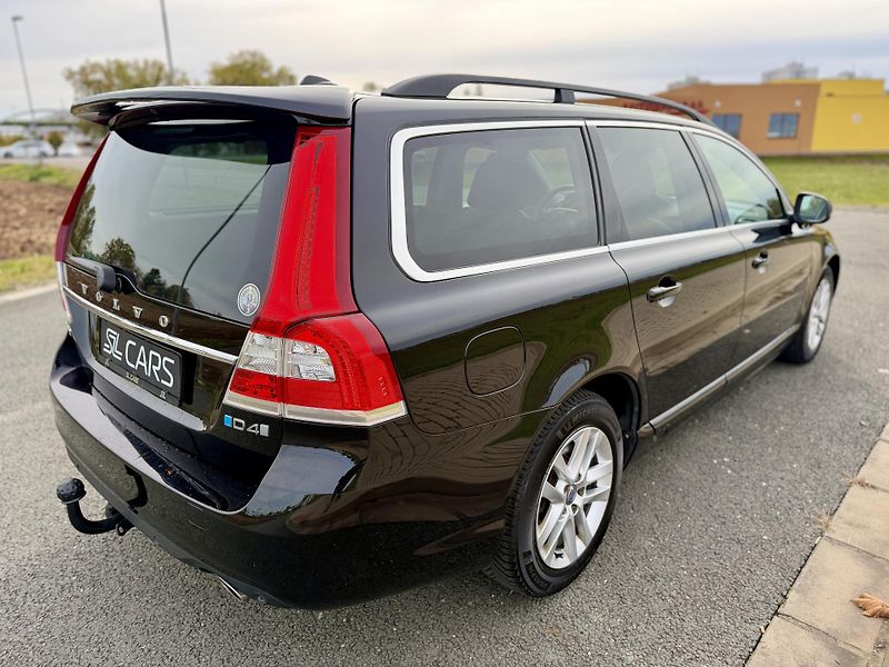 Volvo V70 2.0 D4 POLESTAR NAVI ROZVODY - fotka 5 z 46