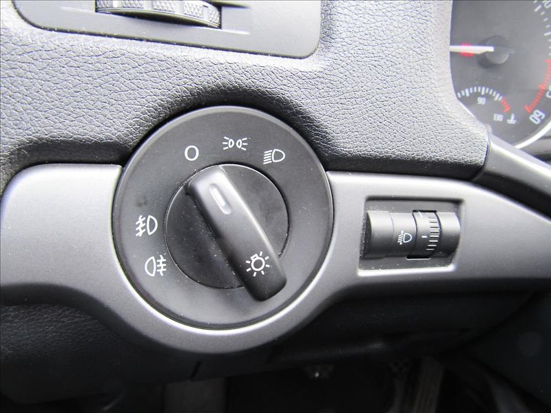 Škoda Octavia 1,6 TDi 77kW Sedan - fotka 20 z 30