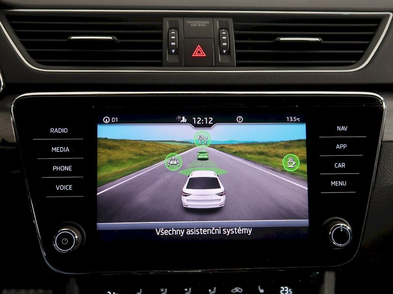 Škoda Superb (2021) STYLE PLUS 2.0TDI 147KW DSG 4x - fotka 29 z 40