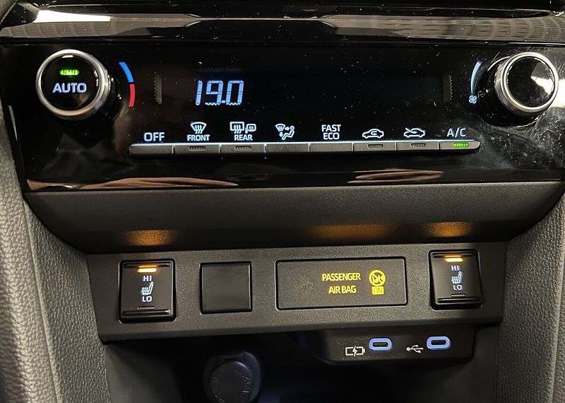 Toyota Yaris Cross 1.5 Hybrid AT STYLE - fotka 7 z 16