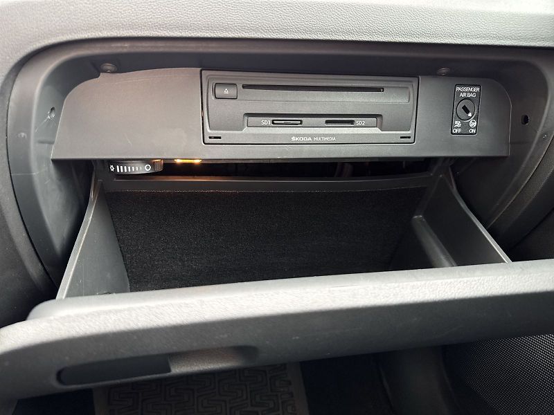 Škoda Octavia (2013) 2.0 TDI CR DPF Elegance - fotka 22 z 29