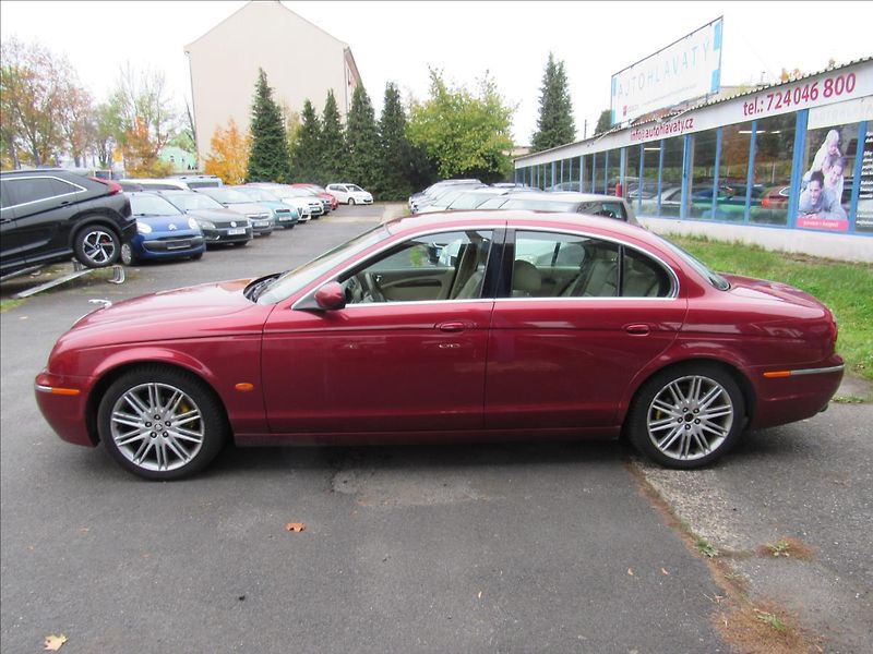 Jaguar S-Type 3,0 i Exclusive 175 KW - fotka 7 z 28