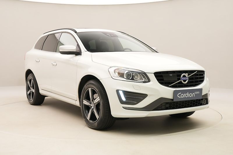 Volvo XC60 D4 AWD MOMENTUM AUT  - fotka 14 z 48