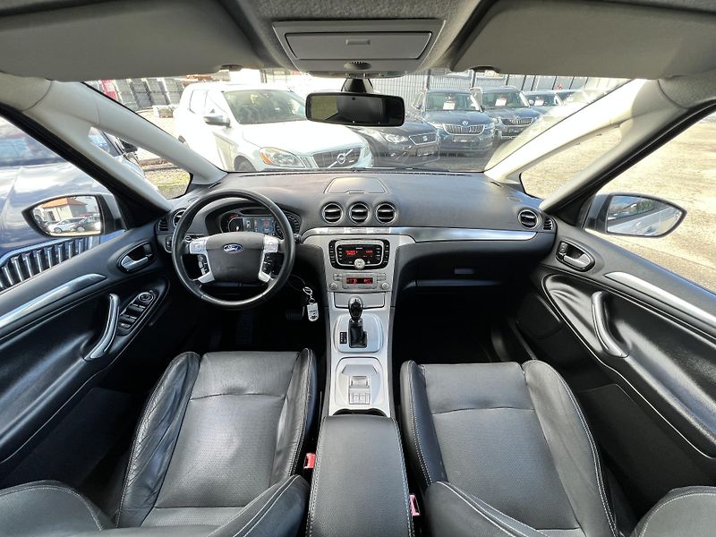 Ford S-MAX 2.0TDCi 103kw AUTOMAT ALU KLIM - fotka 16 z 40