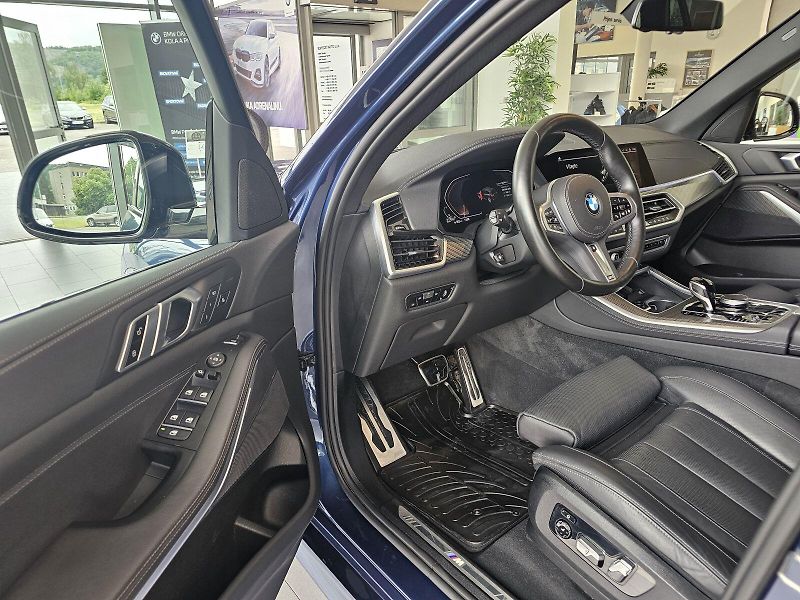 BMW X5 xDrive30d M sportovní paket - fotka 12 z 30