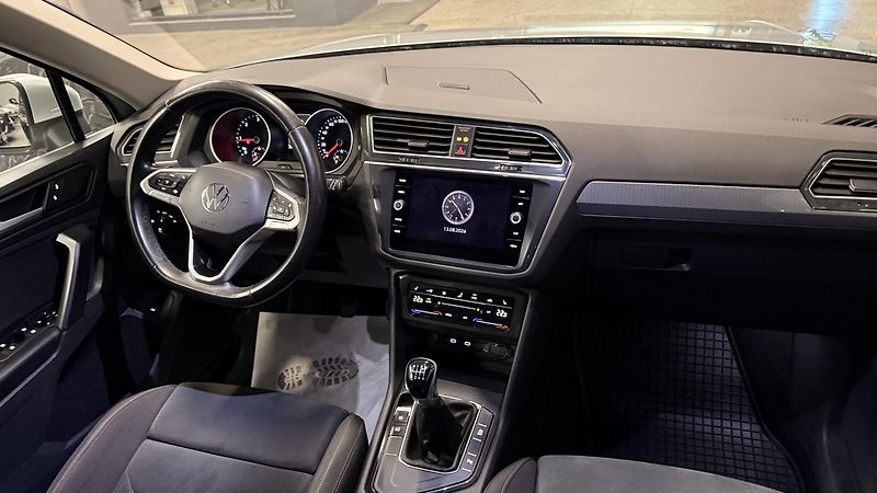 Volkswagen Tiguan (2022) 2.0 TDI,LIFEREZERVOVÁNO - fotka 19 z 40