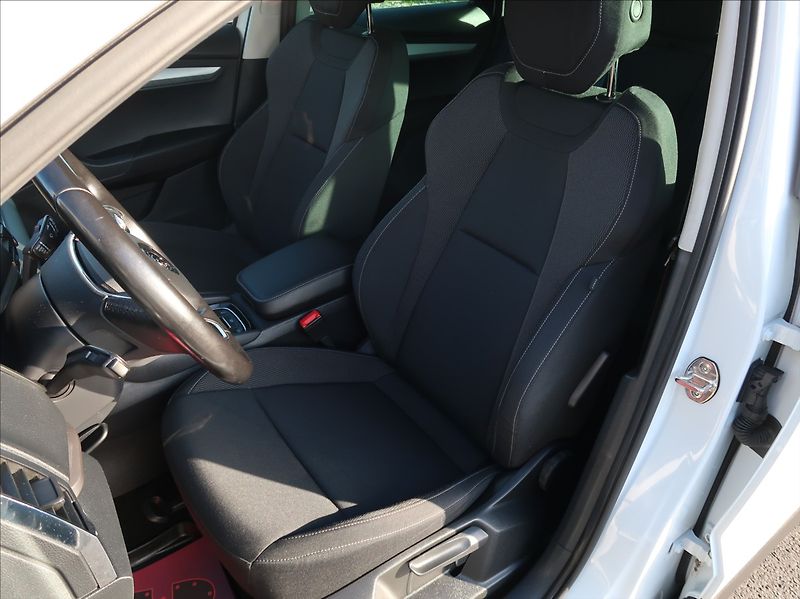 Škoda Karoq 2,0 TDi,110kW,1majČR,4x4,DPH - fotka 10 z 28