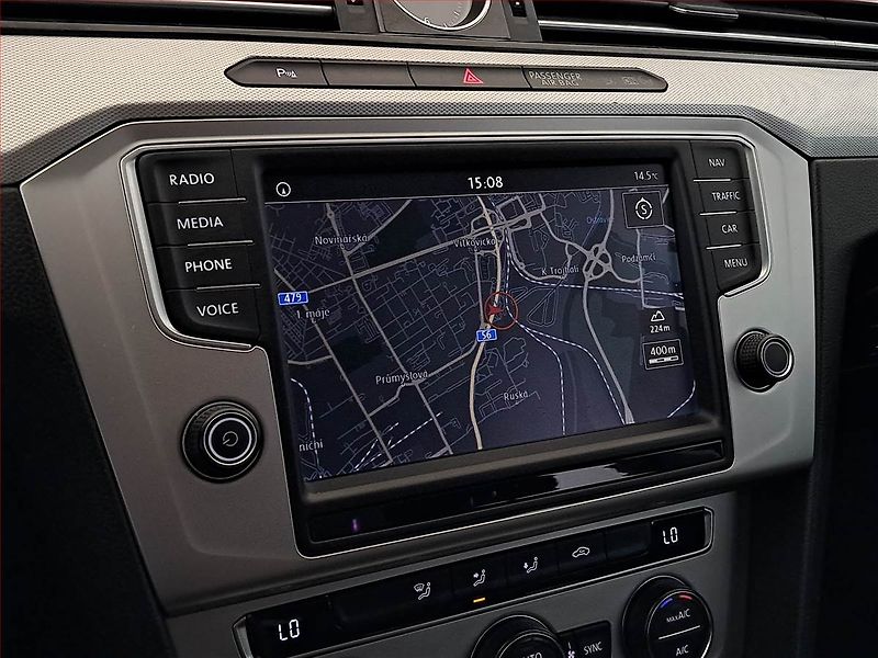 Volkswagen Passat (2015) 2.0 TDI, Navi, Tempomat - fotka 12 z 18