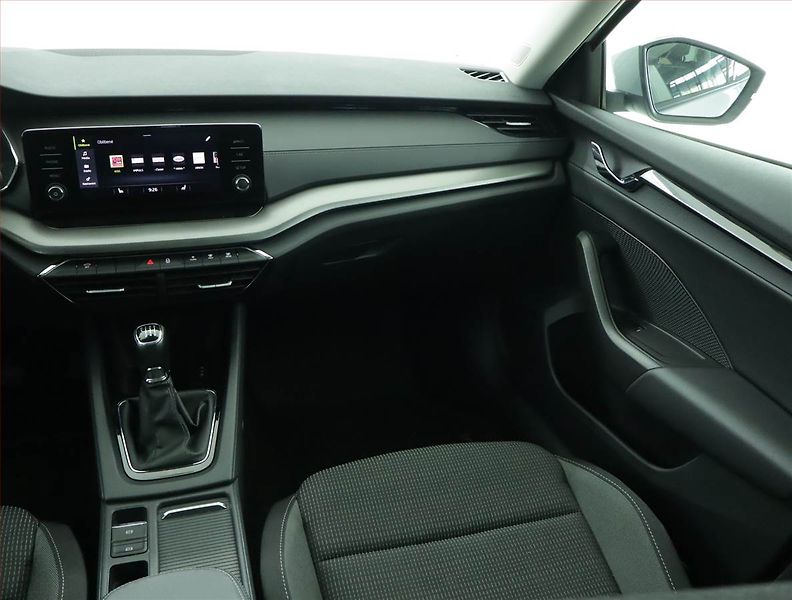 Škoda Octavia (2023) Ambition 2.0 TDI - fotka 8 z 15