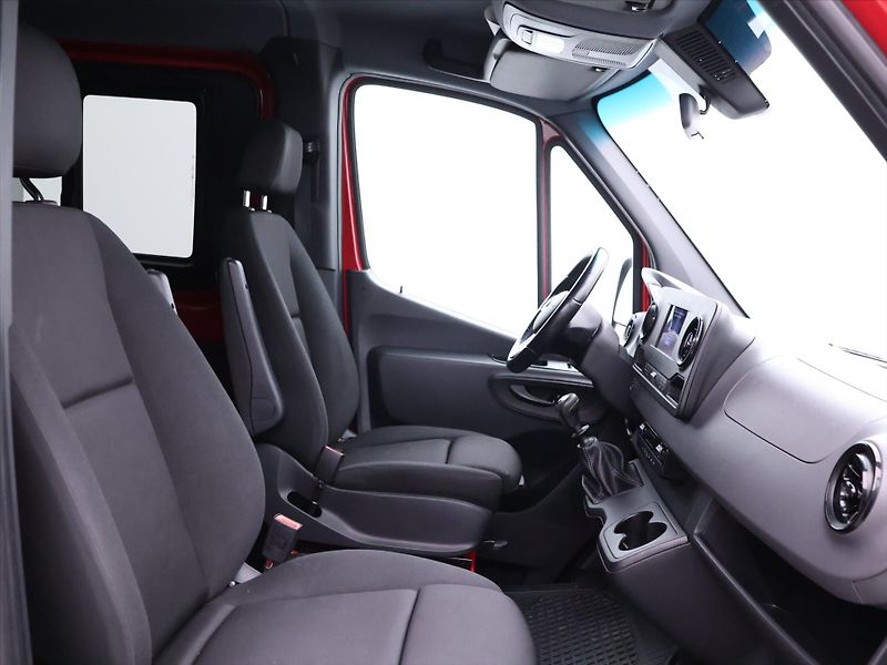 Mercedes-Benz Sprinter Tourer 2,0 CDI L2H1 CZ 8-Míst - fotka 12 z 32