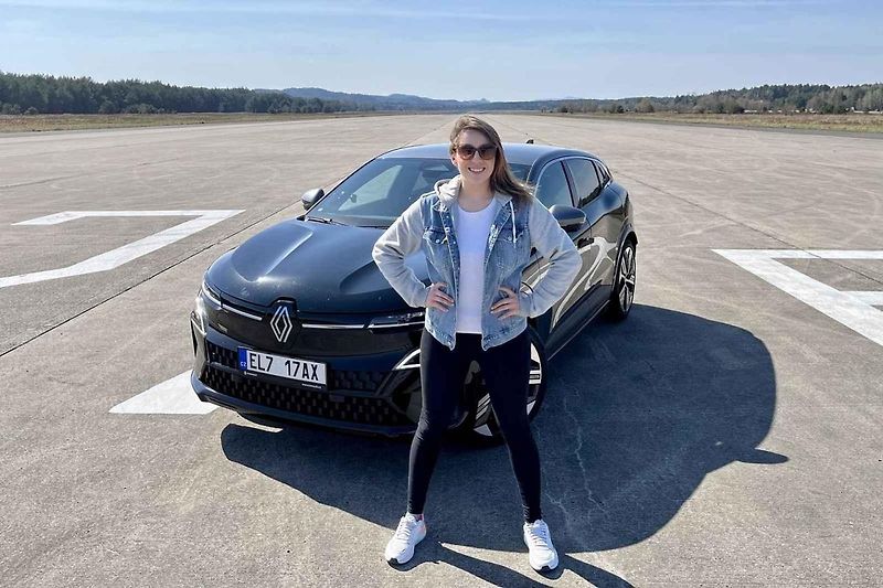 Renault Megane E-Tech Iconic. Bugynka (hlavně) do města.
