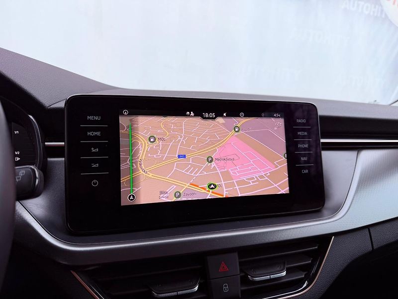 Škoda Kamiq 1.0 TSi Style DSG, Serviska - fotka 22 z 35