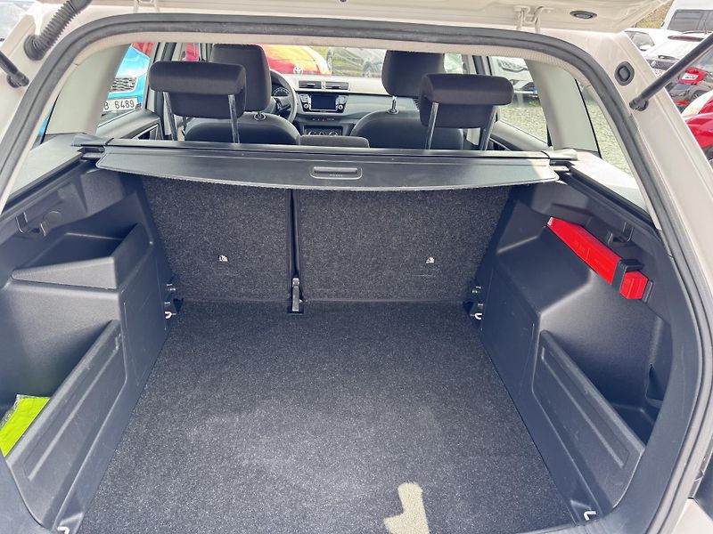 Škoda Fabia III 1.0 TSi,kombi,2021,1.Maj - fotka 13 z 16