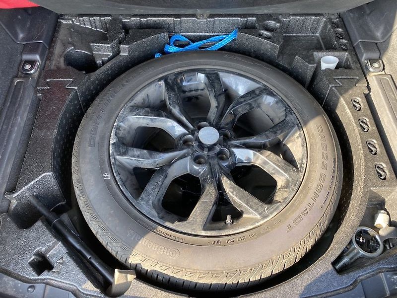 Land Rover Discovery Sport 2.0TD4, ČR-1m, plný servis - fotka 30 z 31