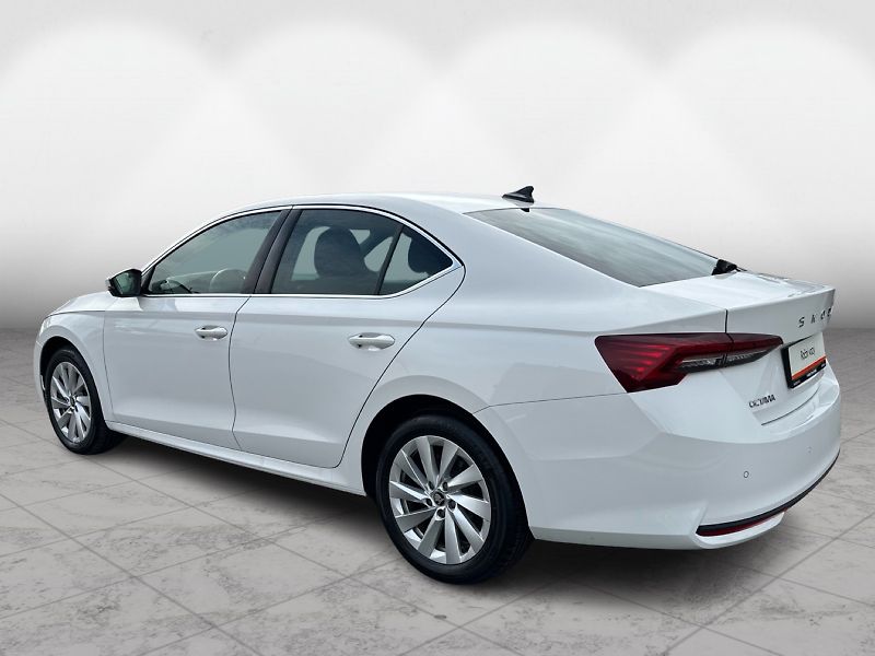 Škoda Octavia 1,5 TSI / 110 kW TOP Selection - fotka 4 z 25