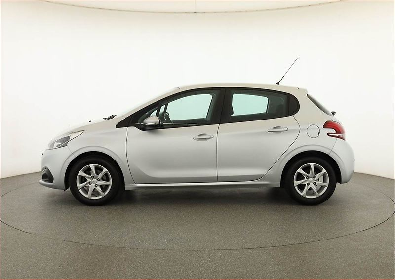 Peugeot 208 (2016) 1.2 PureTech, Serv.kniha - fotka 3 z 16