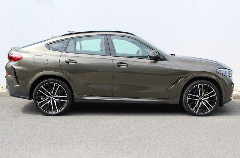 BMW X6 xDrive40d, 250kW - fotka 3 z 28