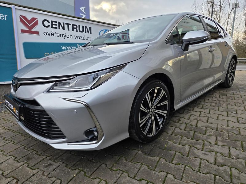 Toyota Corolla  1,5 VVT-i V ZÁRUCE-KAMERA - fotka 4 z 18