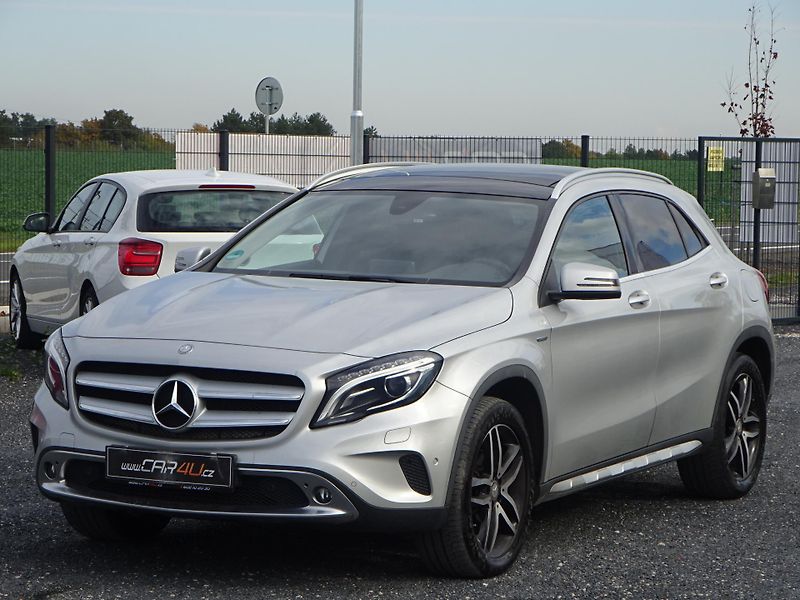 Mercedes-Benz GLA 200d 100kW 4MATIC PANORAMA  - fotka 1 z 40
