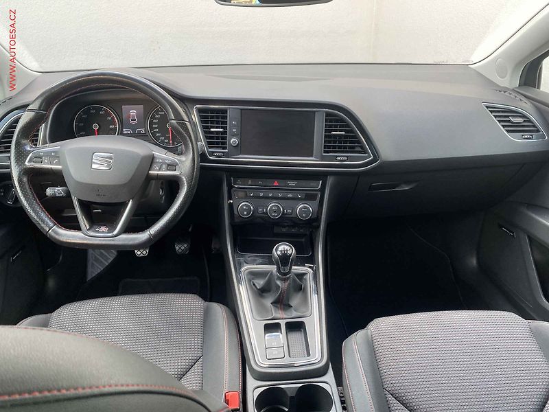 Seat Leon (2017) 1.8 TSi, FR, LED, navi, +kola - fotka 8 z 19
