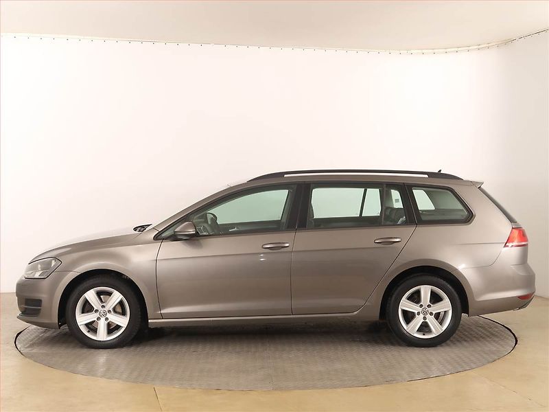 Volkswagen Golf (2014) 1.6 TDI, Automat, Serv.kniha - fotka 3 z 19