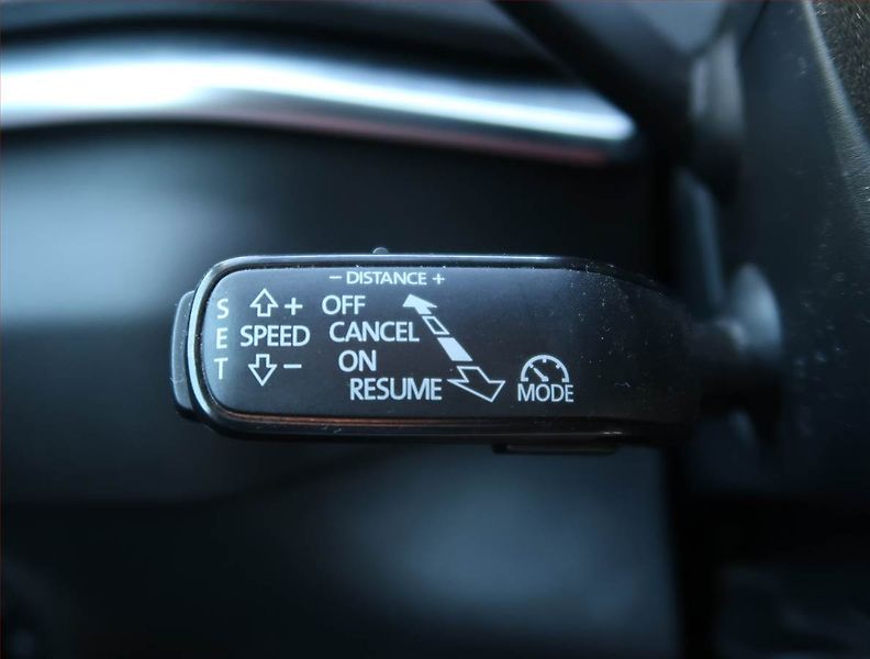 Škoda Karoq (2018) Style 2.0 TDI, 4x4,Style - fotka 19 z 24