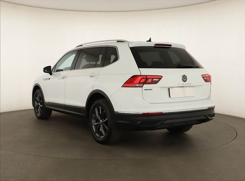 Volkswagen Tiguan Allspace (2023) Life 2.0 TDI - fotka 4 z 16
