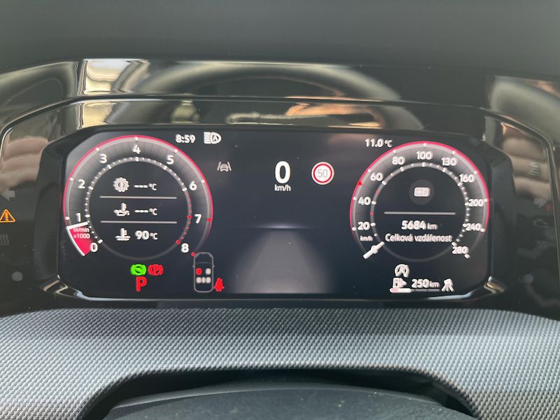 Volkswagen Golf GTI Clubsport 2,0 TSI 221 kW 7 - fotka 13 z 24