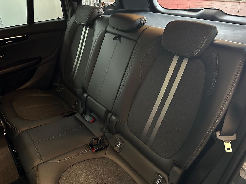 BMW Řada 2 (2021) 216d - M Sport - CZ -1.Majitel - fotka 15 z 21