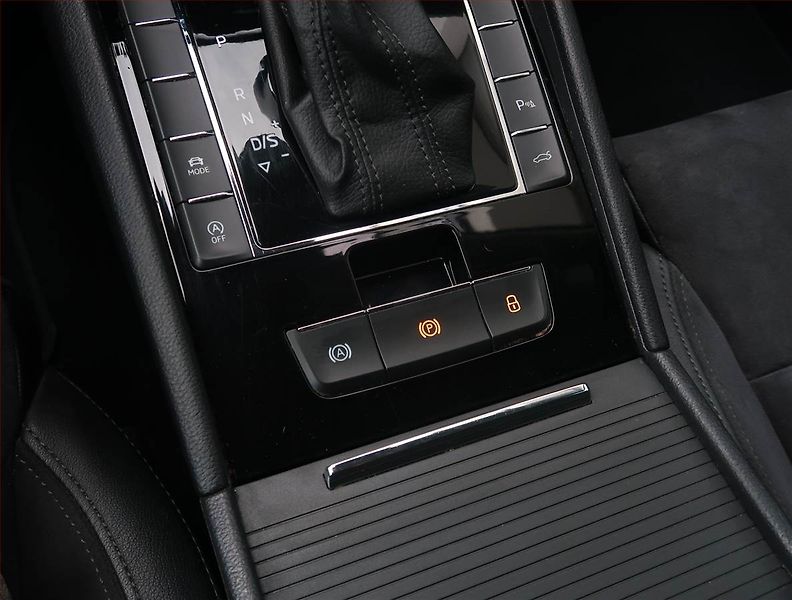 Škoda Superb (2017) 1.8 TSI, Automat, ČR,1.maj - fotka 18 z 28