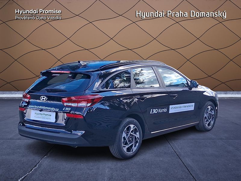 Hyundai i30 kombi 1.5i MT Family - fotka 6 z 8