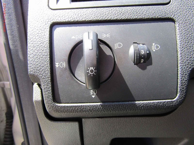 Ford C-MAX (2007) 1.8i, AC - fotka 15 z 15